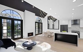Three Bedrooms Opulent Super Luxurious Town House